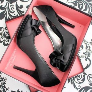 NINA Black Dress Pumps